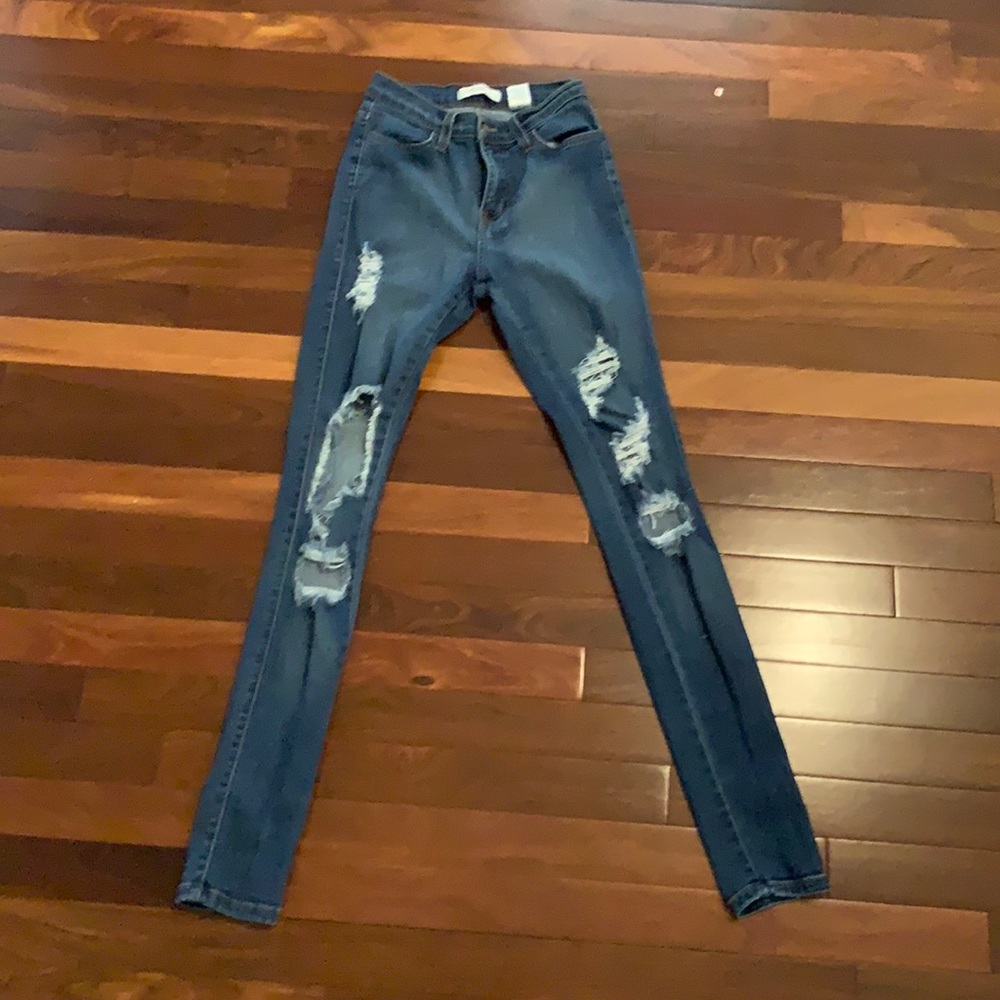 Super Skinny ripped jeans